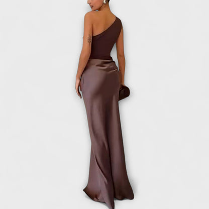 Elegant one-shoulder maxi dress with pleats